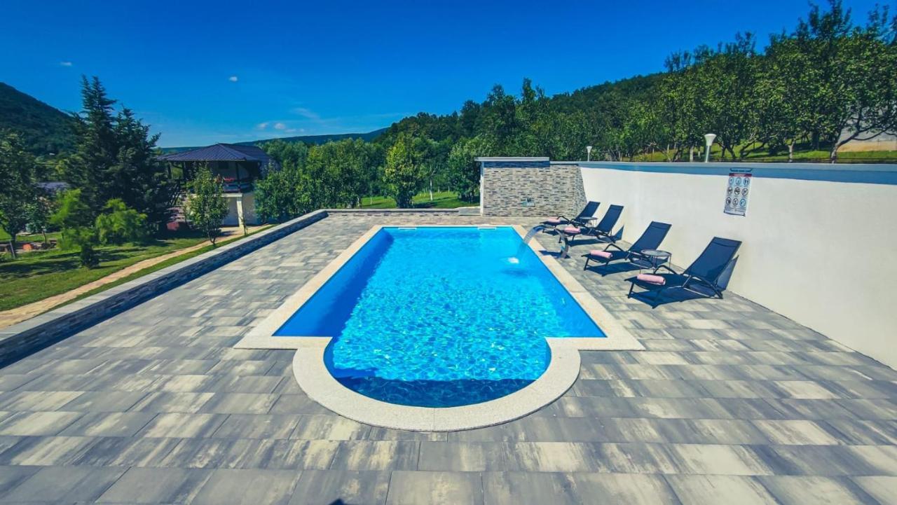 Holiday Home Emir Racic Buitenkant foto
