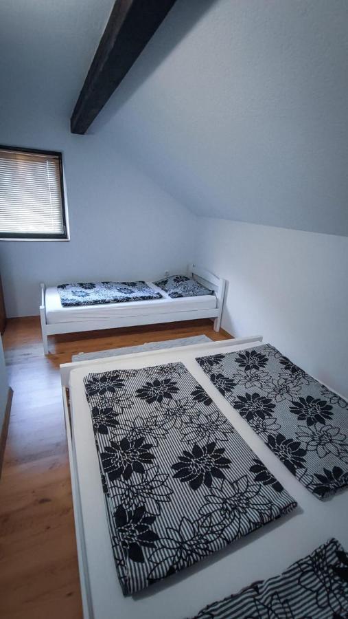 Holiday Home Emir Racic Buitenkant foto