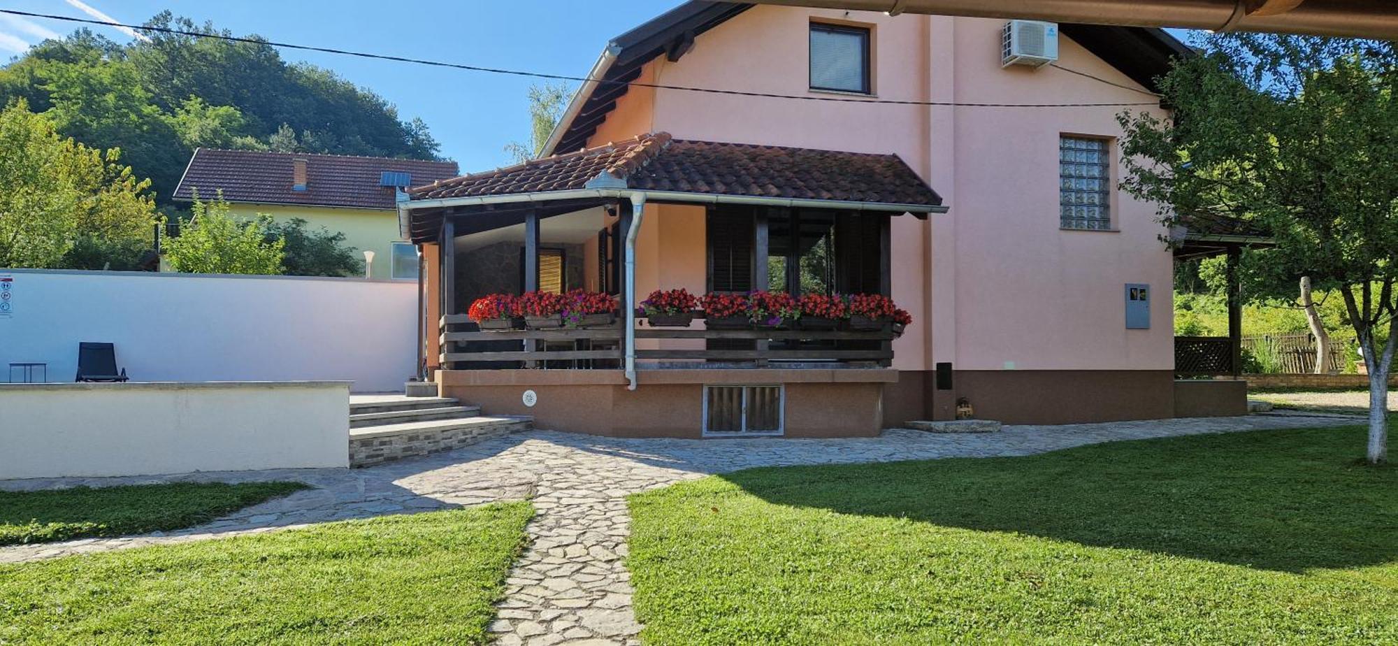 Holiday Home Emir Racic Buitenkant foto