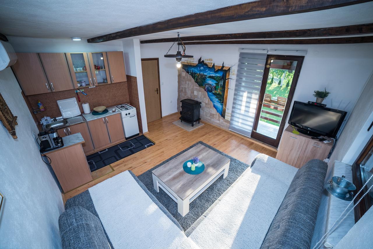 Holiday Home Emir Racic Buitenkant foto